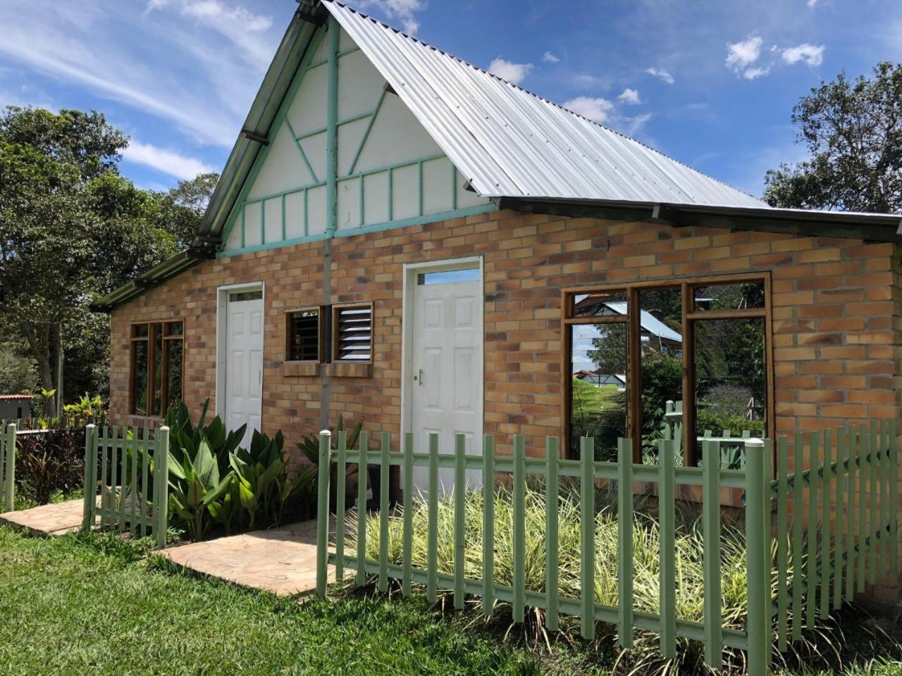 Tribu Ecohostal 洛斯桑托斯 外观 照片